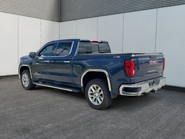 Used 2022 GMC Sierra 1500 SLT w/ SLT Premium Package AWD/4WD image 3