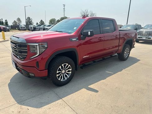 Used 2023 GMC Sierra 1500 AT4 w/ Technology Package AWD/4WD image 32