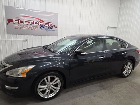Used 2015 Nissan Altima 3.5 SL image 2