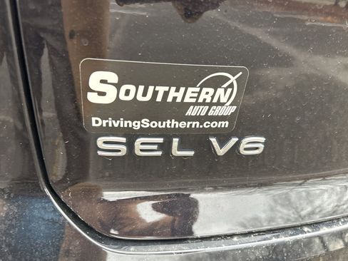 Used 2021 Volkswagen Atlas Cross Sport SEL Premium image 3