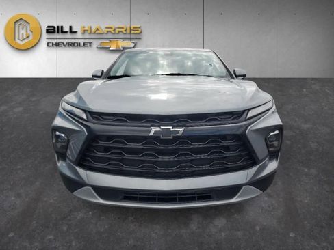 Used 2024 Chevrolet Blazer LT w/ Convenience Package AWD/4WD image 2