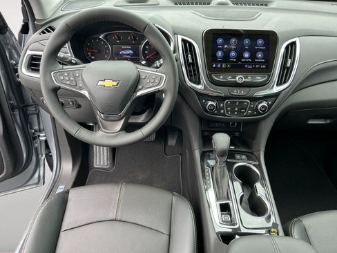 Used 2024 Chevrolet Equinox Premier AWD/4WD image 11
