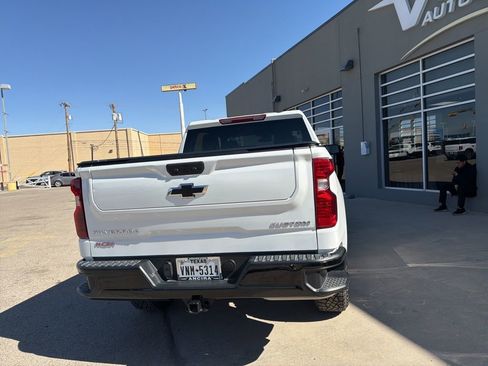 Used 2024 Chevrolet Silverado 1500 Custom Trail Boss image 10