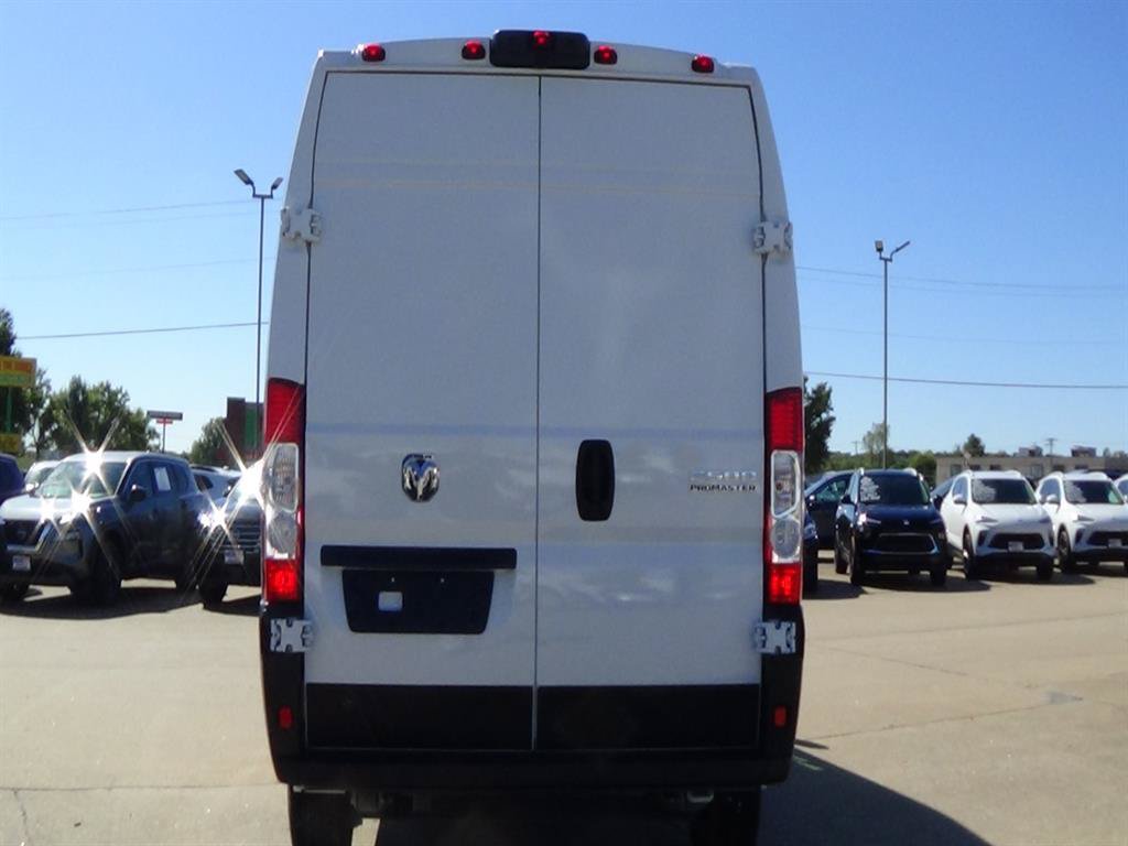 Used 2025 RAM ProMaster 2500 w/ Convenience Group FWD image 7