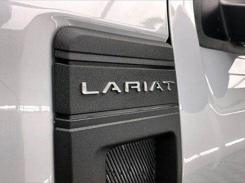 New 2026 Ford Maverick Lariat image 9