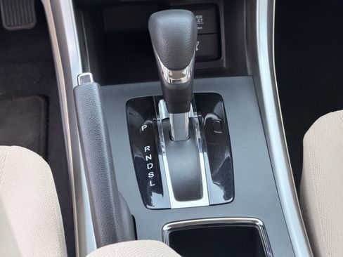 Used 2013 Honda Accord LX image 19