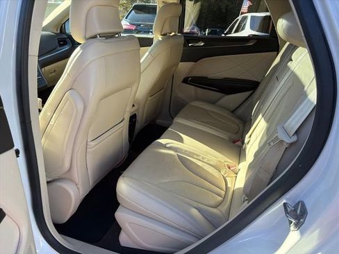 Used 2017 Lincoln MKC Reserve w/ Lincoln MKC Climate Package image 18