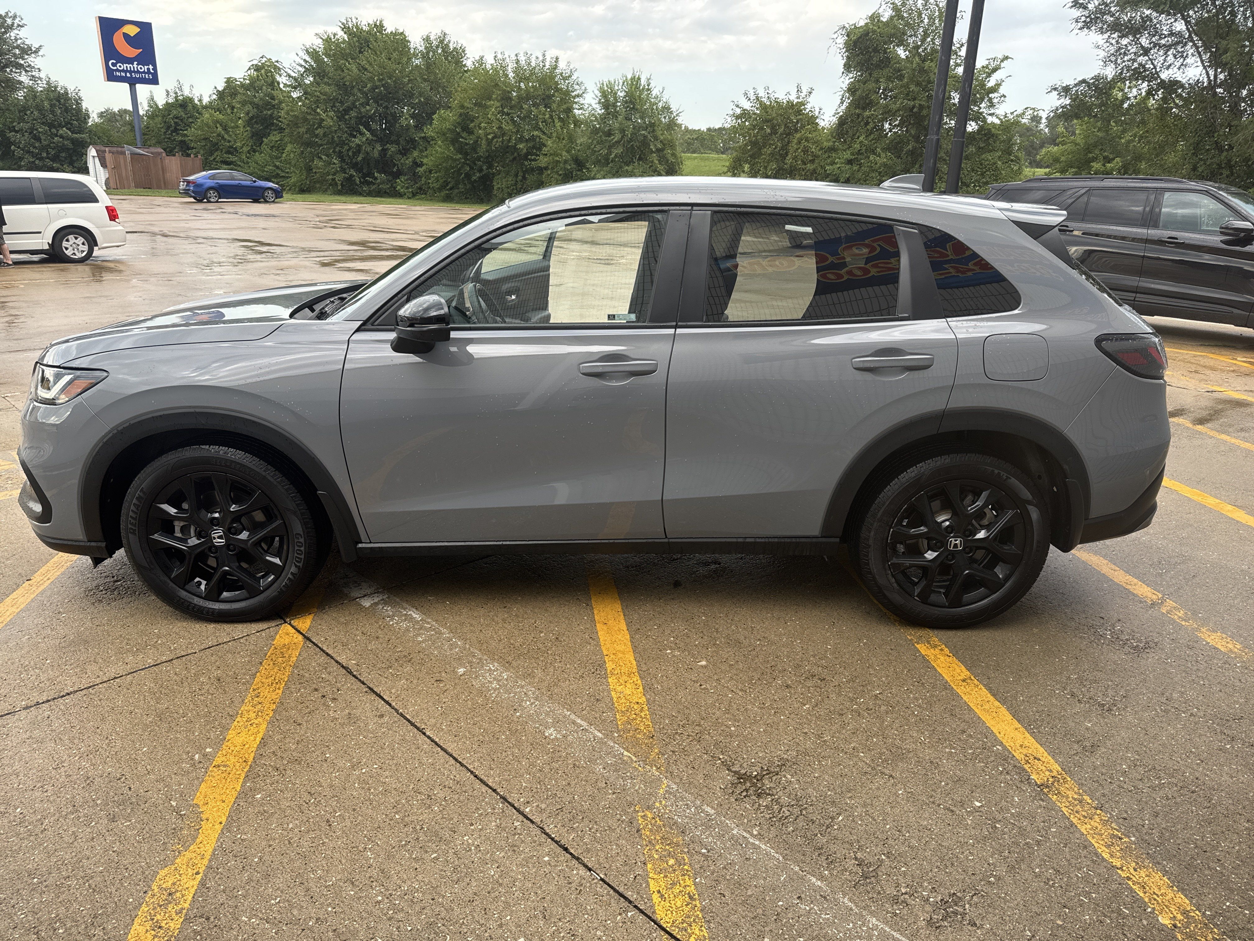 Used 2023 Honda HR-V Sport image 10