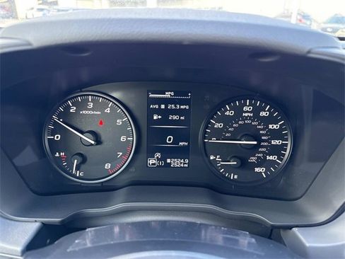 Used 2025 Subaru Crosstrek 2.0i image 29