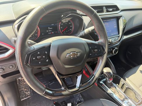 Used 2023 Chevrolet TrailBlazer RS w/ Sun and Liftgate Package AWD/4WD image 16
