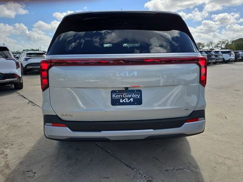 New 2026 Kia Carnival EX FWD image 7