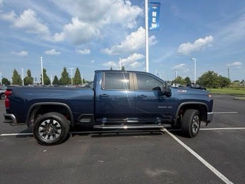 Used 2021 Chevrolet Silverado 2500 LT w/ All Star Edition AWD/4WD image 8