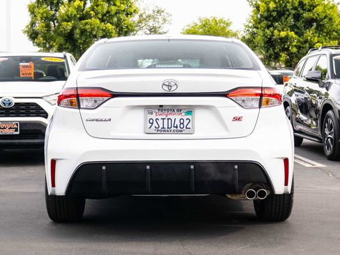 Certified 2025 Toyota Corolla SE w/ Convenience Package image 9