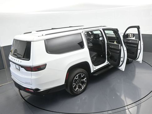 Used 2023 Jeep Wagoneer L Series III w/ Preferred Equipment Group image 73