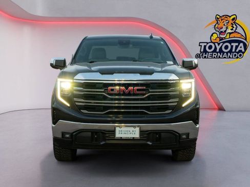 Used 2023 GMC Sierra 1500 SLT w/ SLT Convenience Package image 2