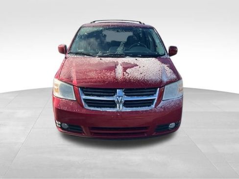 Used 2010 Dodge Grand Caravan SXT image 2