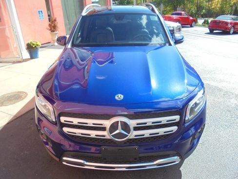 Used 2020 Mercedes-Benz GLB 250 4MATIC w/ Premium Package image 6