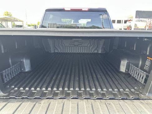 Used 2022 Chevrolet Silverado 1500 LT Trail Boss w/ LPO, Dark Essentials Package AWD/4WD image 19