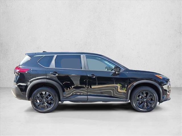 Used 2023 Nissan Rogue SV AWD/4WD image 4