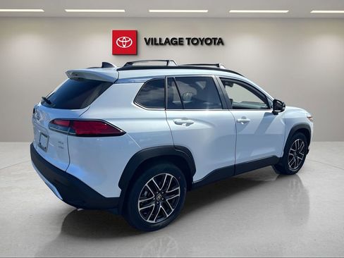 New 2026 Toyota Corolla Cross XLE image 5