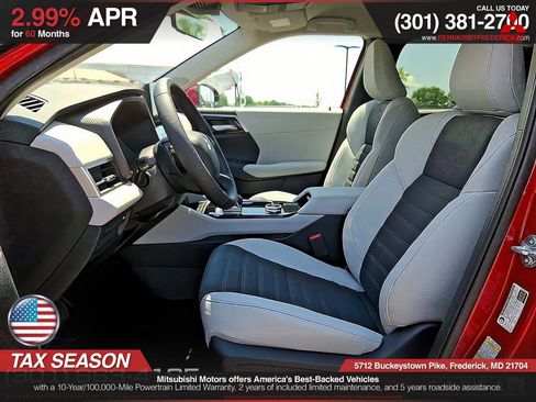 Used 2025 Mitsubishi Outlander SE image 9