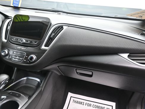 Used 2024 Chevrolet Malibu LT image 21