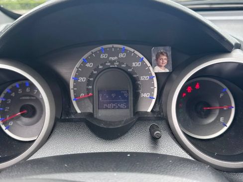 Used 2010 Honda Fit image 9