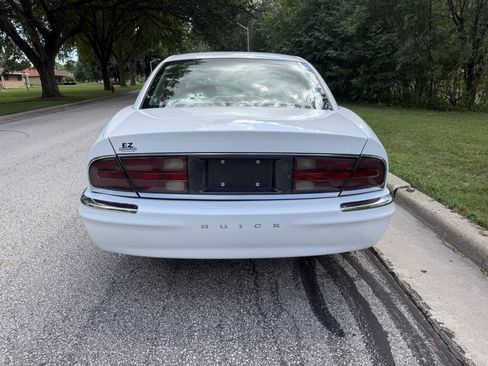Used 1999 Buick Park Avenue w/ Gran Touring Pkg FWD image 4