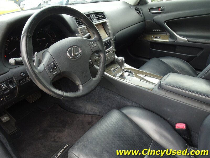Used 2010 Lexus IS 250C w/ Luxury Pkg RWD image 12