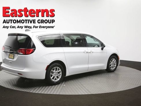 Used 2023 Chrysler Voyager LX FWD image 40