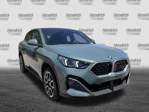 Certified 2025 BMW X2 xDrive28i AWD/4WD image 2