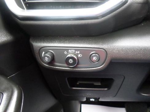 Used 2022 Chevrolet TrailBlazer LT w/ LPO, Blackout Package image 18