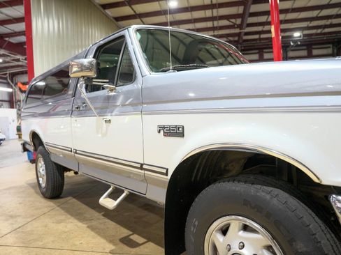 Used 1996 Ford F250 4x4 Regular Cab image 28