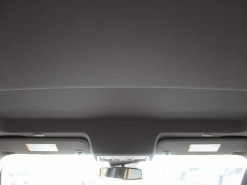 Used 2023 GMC Sierra 1500 SLT image 21