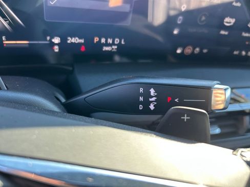 Used 2025 Buick Enclave Avenir w/ Super Cruise Package AWD/4WD image 20