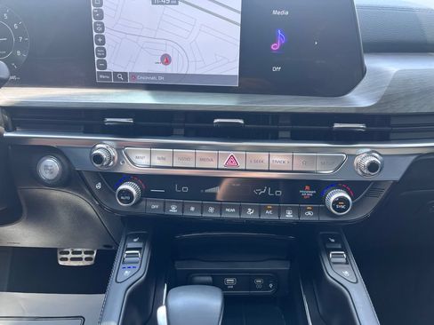 Certified 2025 Kia Telluride SX X-Line AWD/4WD image 17