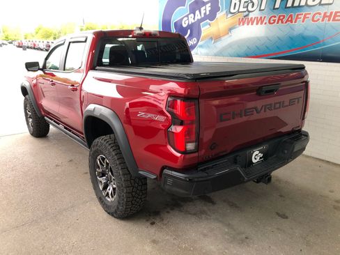 Used 2025 Chevrolet Colorado ZR2 w/ Technology Package AWD/4WD image 6