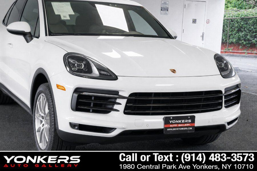 Used 2021 Porsche Cayenne AWD/4WD image 11