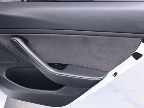 Used 2019 Tesla Model 3 Long Range AWD/4WD image 18