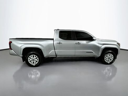 Used 2024 Toyota Tacoma SR5 AWD/4WD image 8