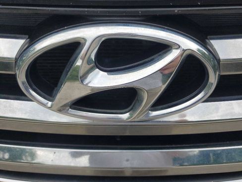 Used 2013 Hyundai Santa Fe Sport FWD image 10