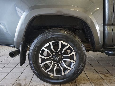 Used 2023 Toyota Tacoma TRD Sport image 27