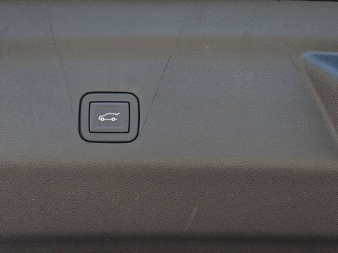 New 2026 GMC Yukon XL AT4 Ultimate w/ LPO, Floor Liner Package AWD/4WD image 14