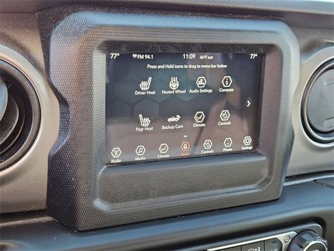 Used 2021 Jeep Gladiator Willys image 22