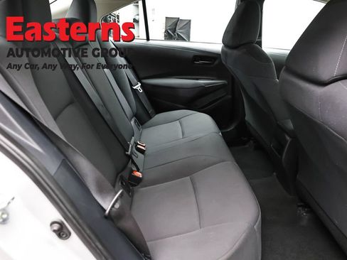 Used 2022 Toyota Corolla LE FWD image 22