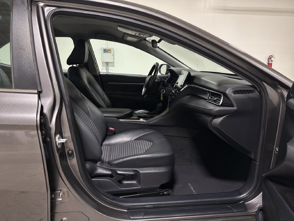 Used 2023 Toyota Camry SE FWD image 21