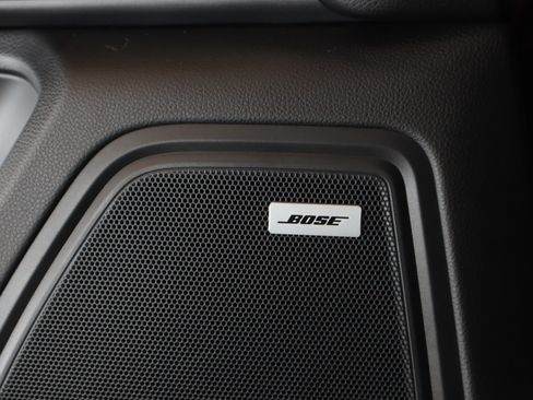Certified 2024 Porsche Macan S AWD/4WD image 23