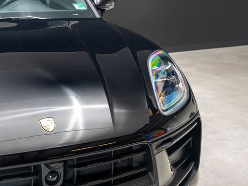 Certified 2026 Porsche Macan AWD/4WD image 12