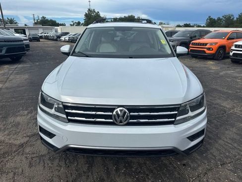 Used 2018 Volkswagen Tiguan SEL AWD/4WD image 8