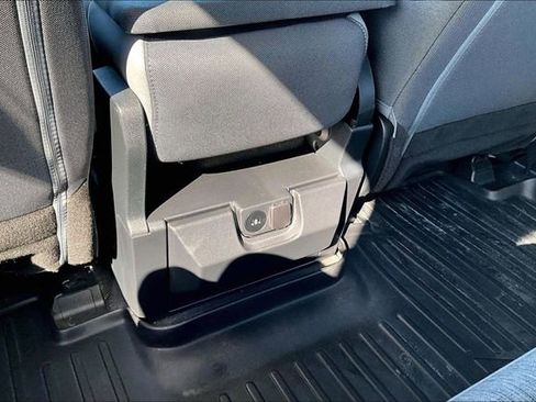 Used 2023 Ford F250 XL w/ Snow Plow/Camper Package image 11